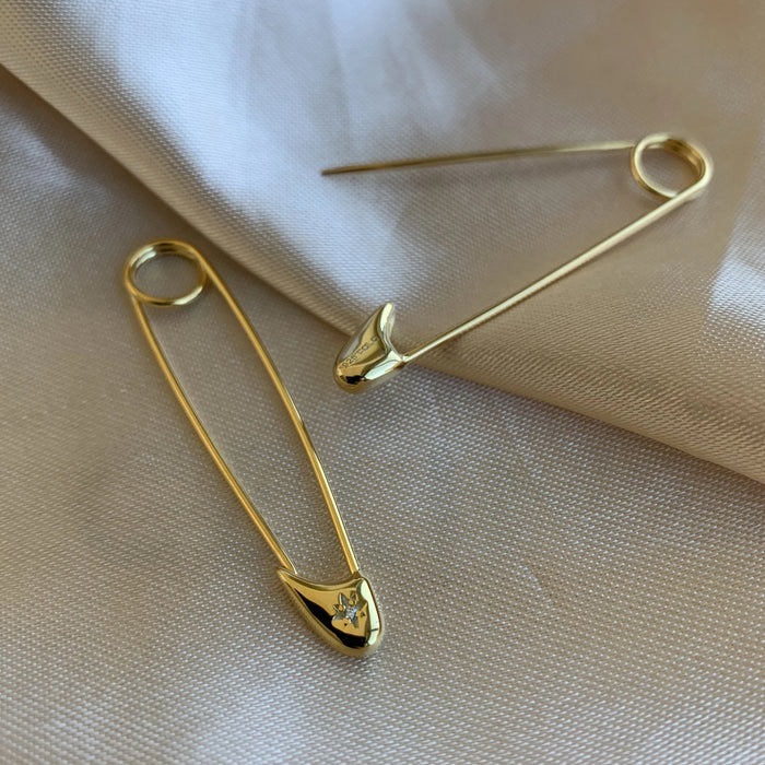 SAFETY PIN EARRINGS - GOLD
