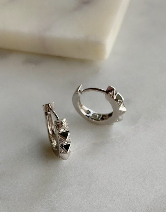 PYRAMID HOOP EARRINGS - SILVER