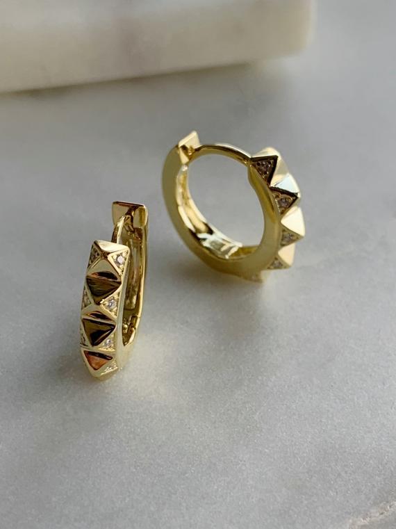 PYRAMID HOOP EARRINGS - GOLD