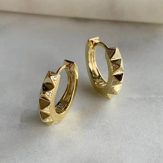 PYRAMID HOOP EARRINGS - GOLD