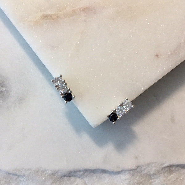 BAR STUD EARRINGS - WHITE GOLD - Fala Jewelry