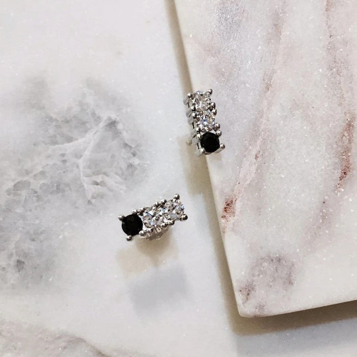 BAR STUD EARRINGS - WHITE GOLD - Fala Jewelry