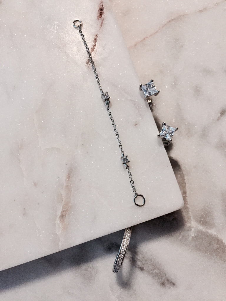 EAR CUFF CHAIN EARRINGS - WHITE GOLD - Fala Jewelry