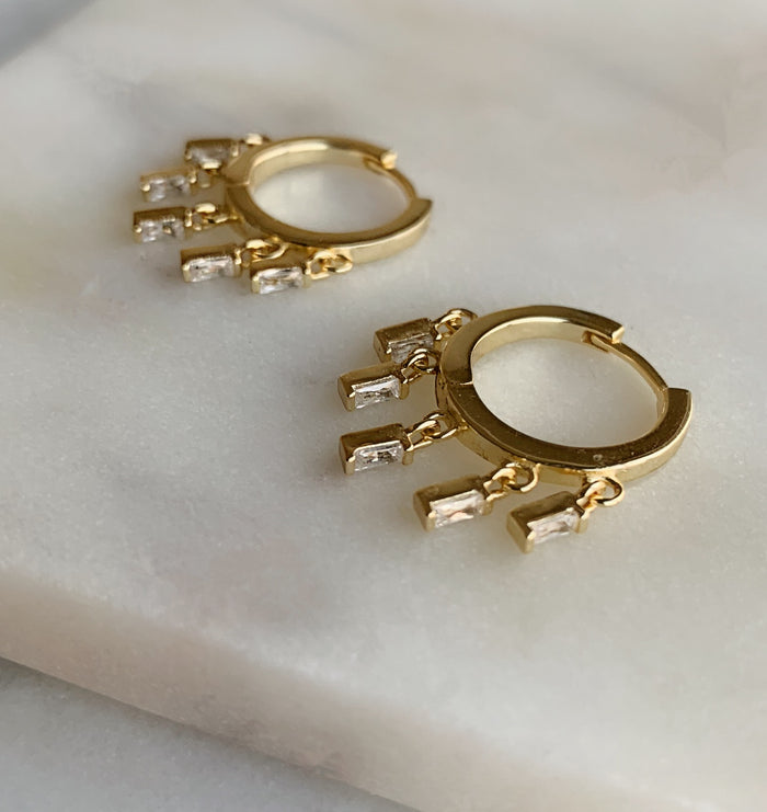 CHARM HOOP EARRINGS - GOLD
