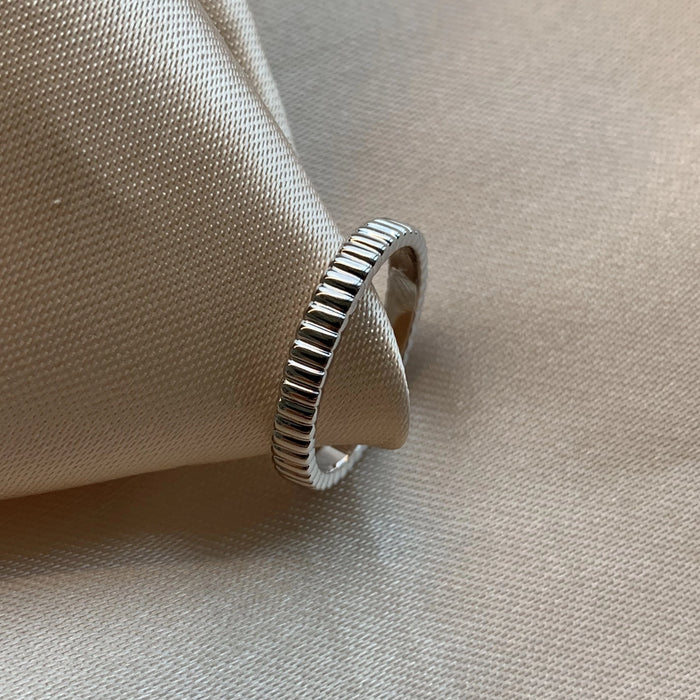 Dainty Ring - Silver