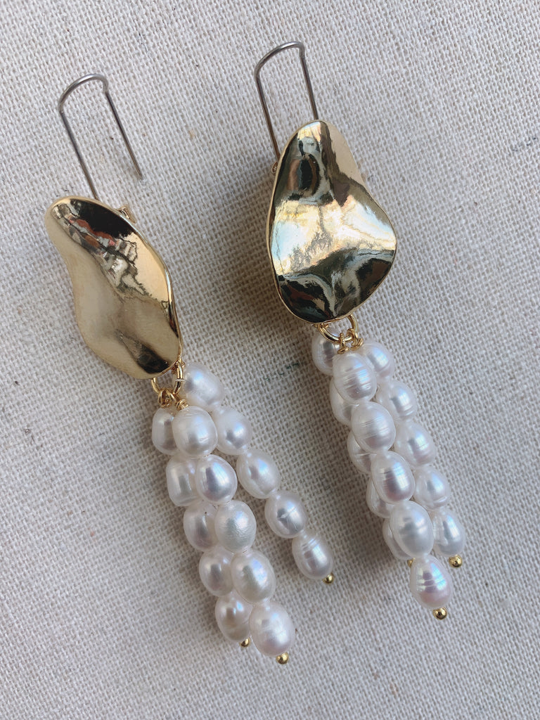 Pearl Dangle Earring