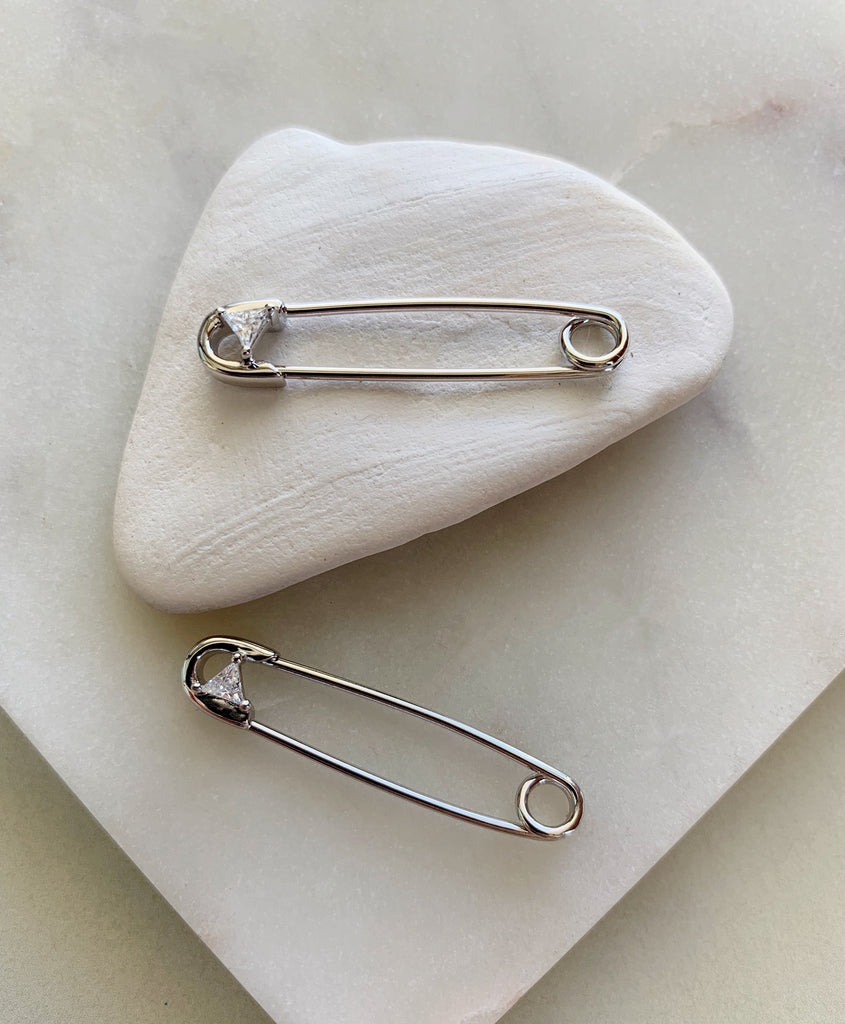 SAFETY PIN EARRINGS - SILVER