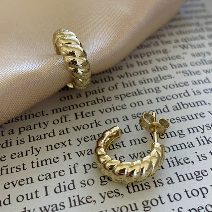 CROISSANT HOOP EARRINGS