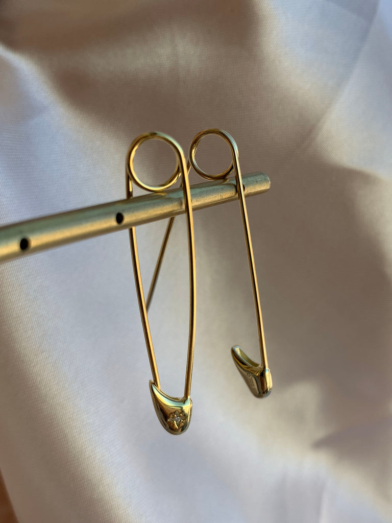 SAFETY PIN EARRINGS - GOLD