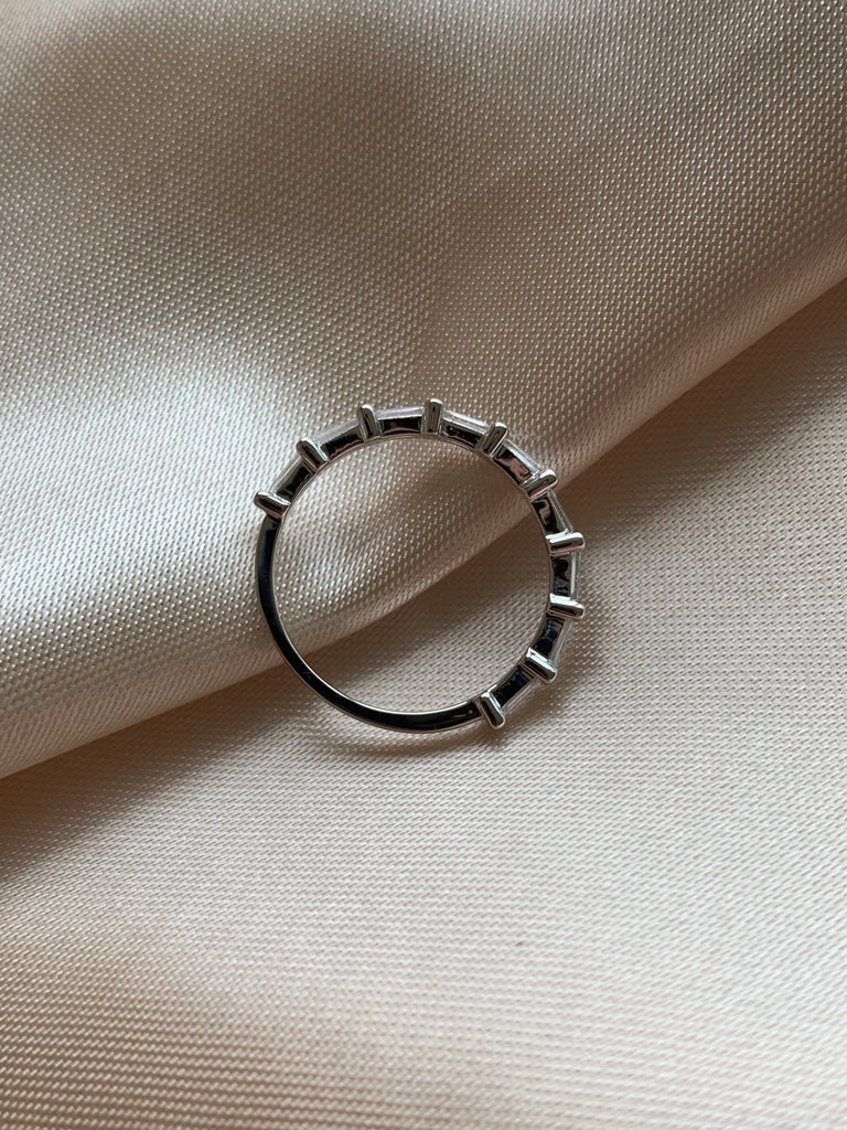 Dainty Stone Ring - Silver