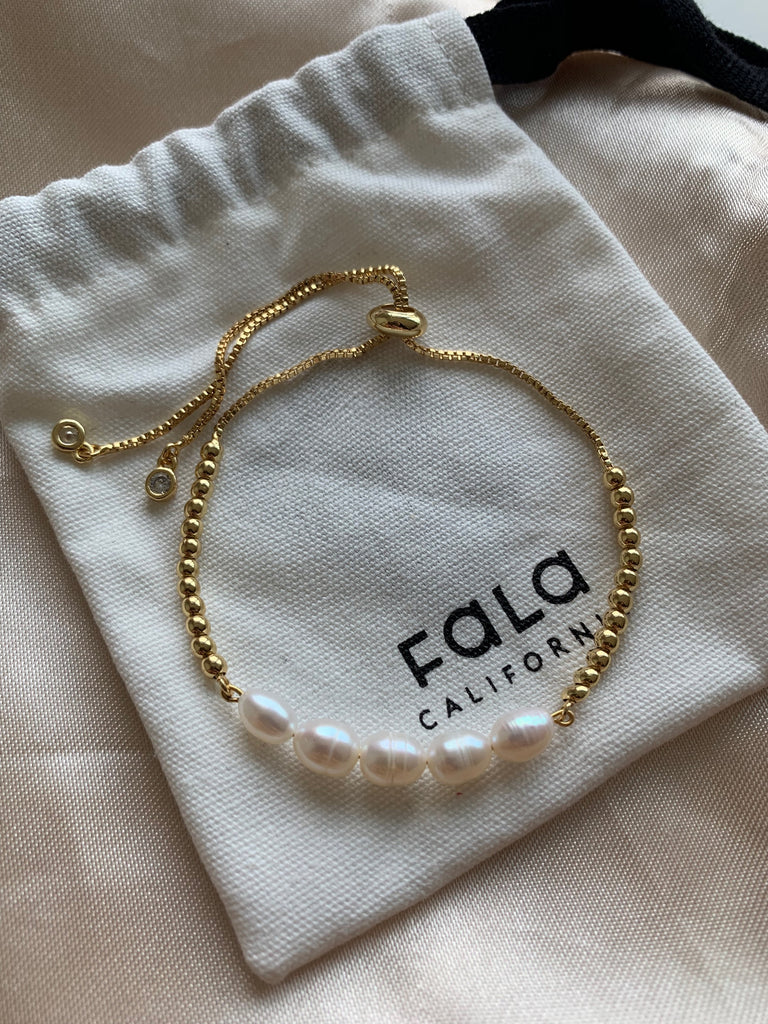 PEARL BRACELET