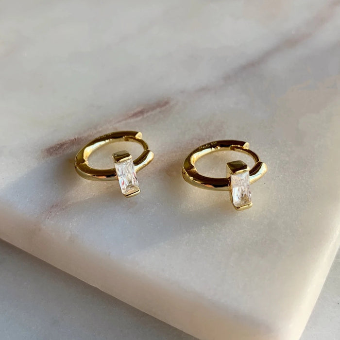 SMALL HOOP EARRINGS - GOLD