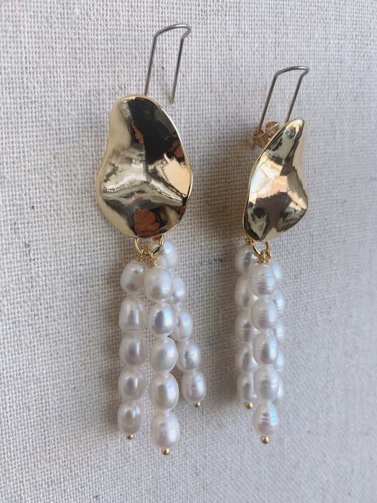 Pearl Dangle Earring