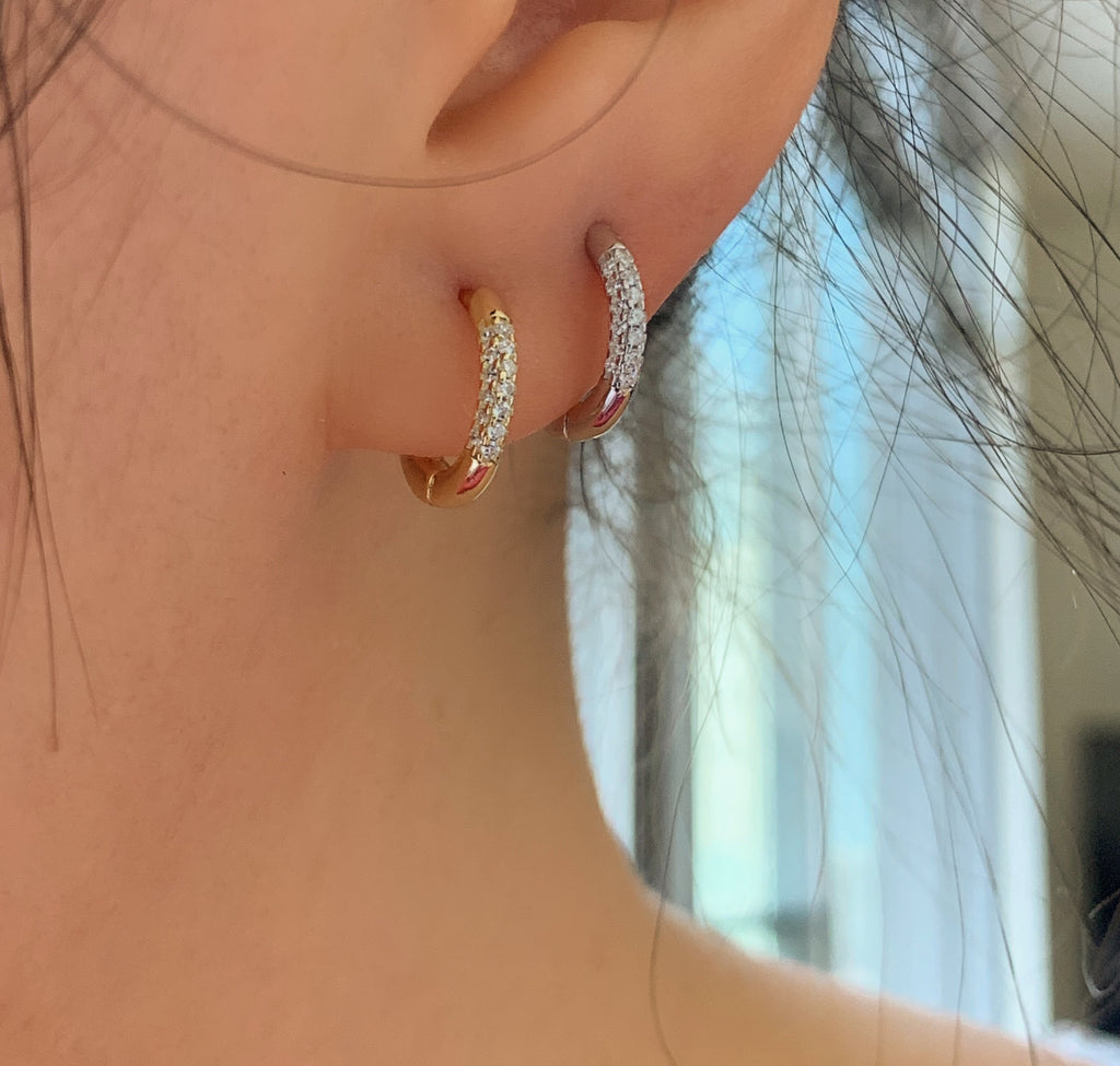 MINIMAL HOOP EARRINGS