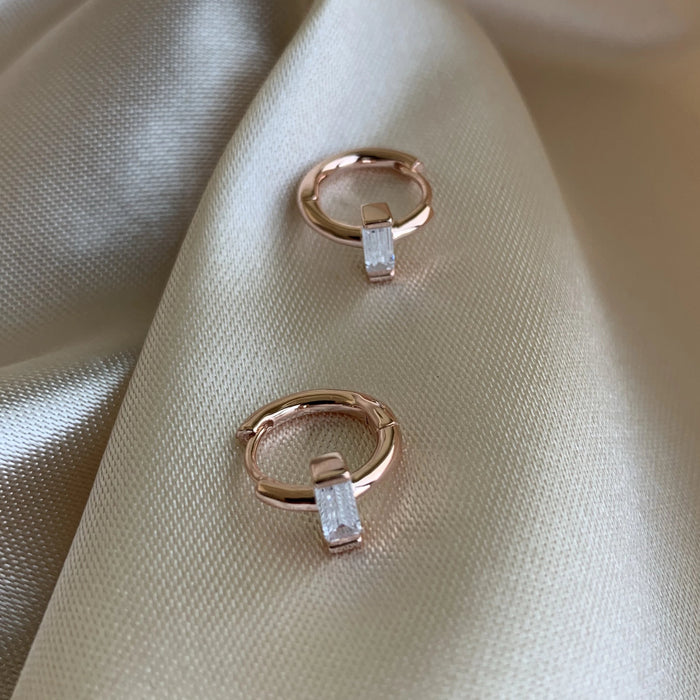 SMALL HOOP EARRINGS - ROSE GOLD